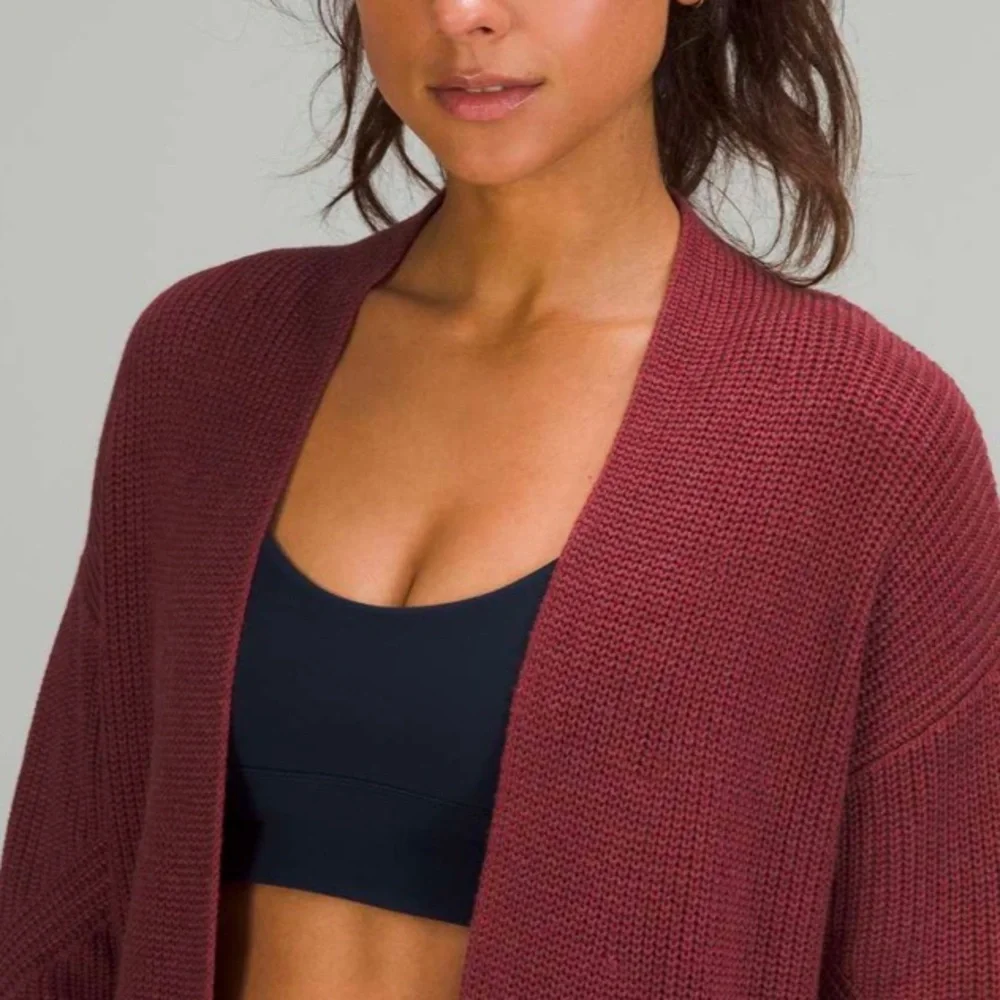 🩷NWT LULULEMON CASHLU SWEATER WRAP IN HEATHERED MULLED WINE M/L - Picture 3 of 15